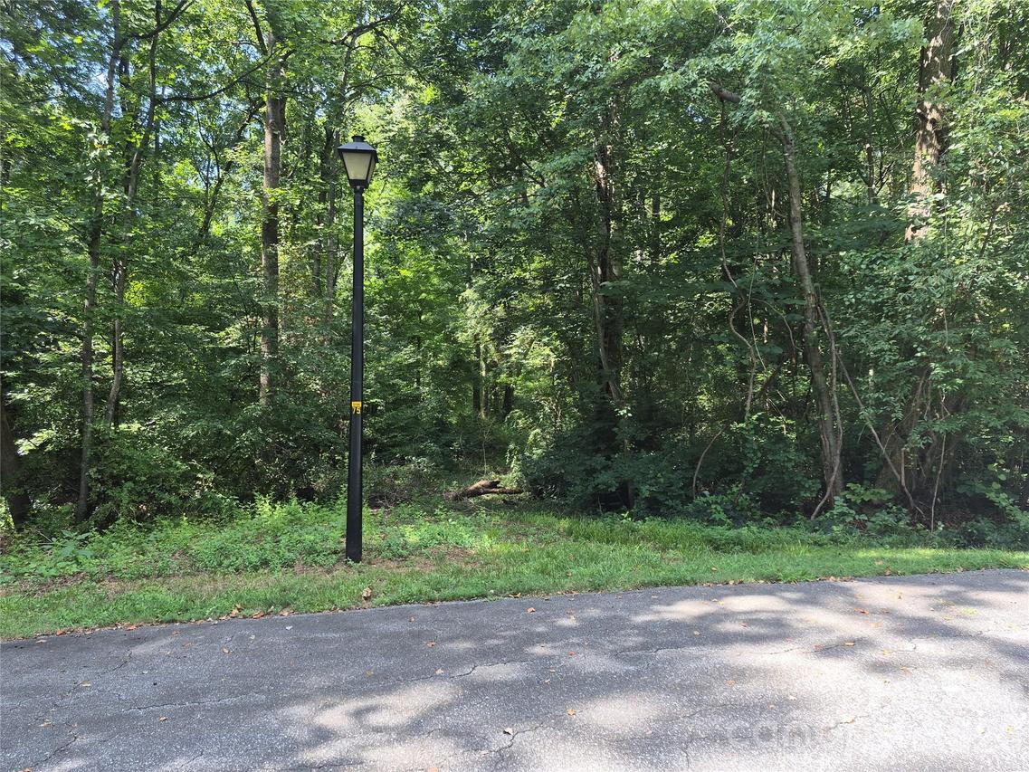 3307 Lancaster Dr., Statesville, NC 28625