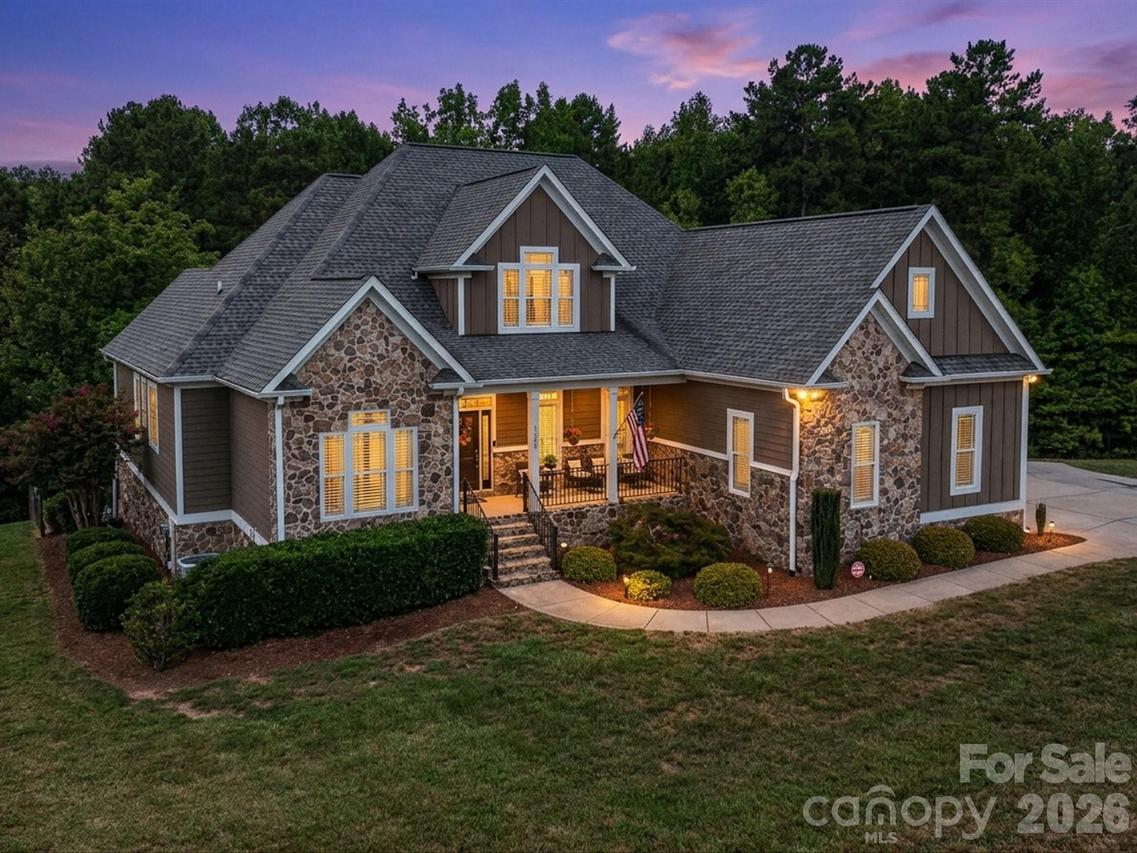 3167 James Plantation Dr., Denver, NC 28037
