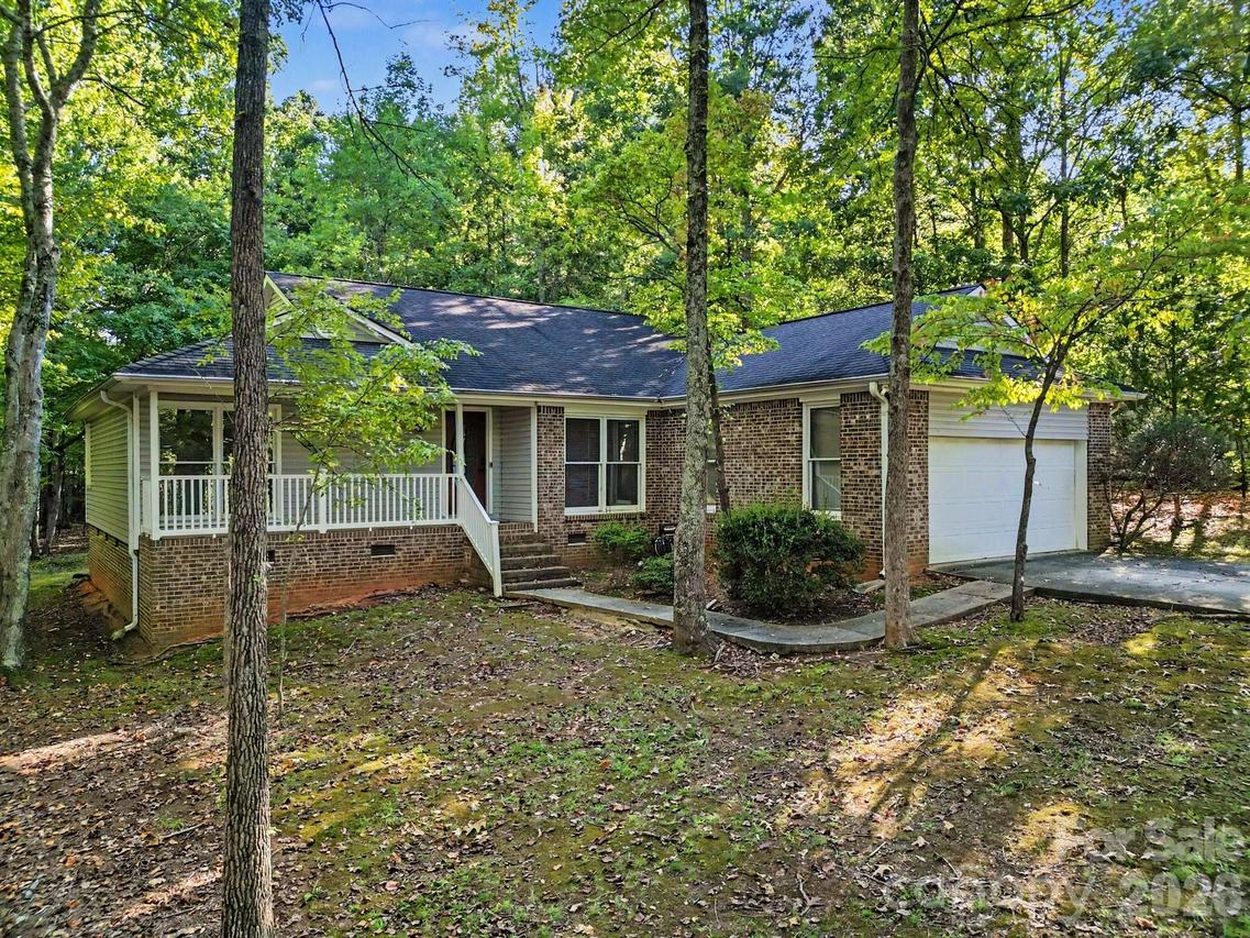 5607 Dorchester Ave., Harrisburg, NC 28075