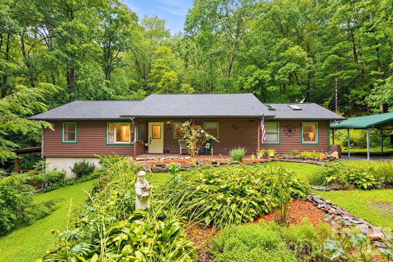 19 Forge Dr., Mills River, NC 28759