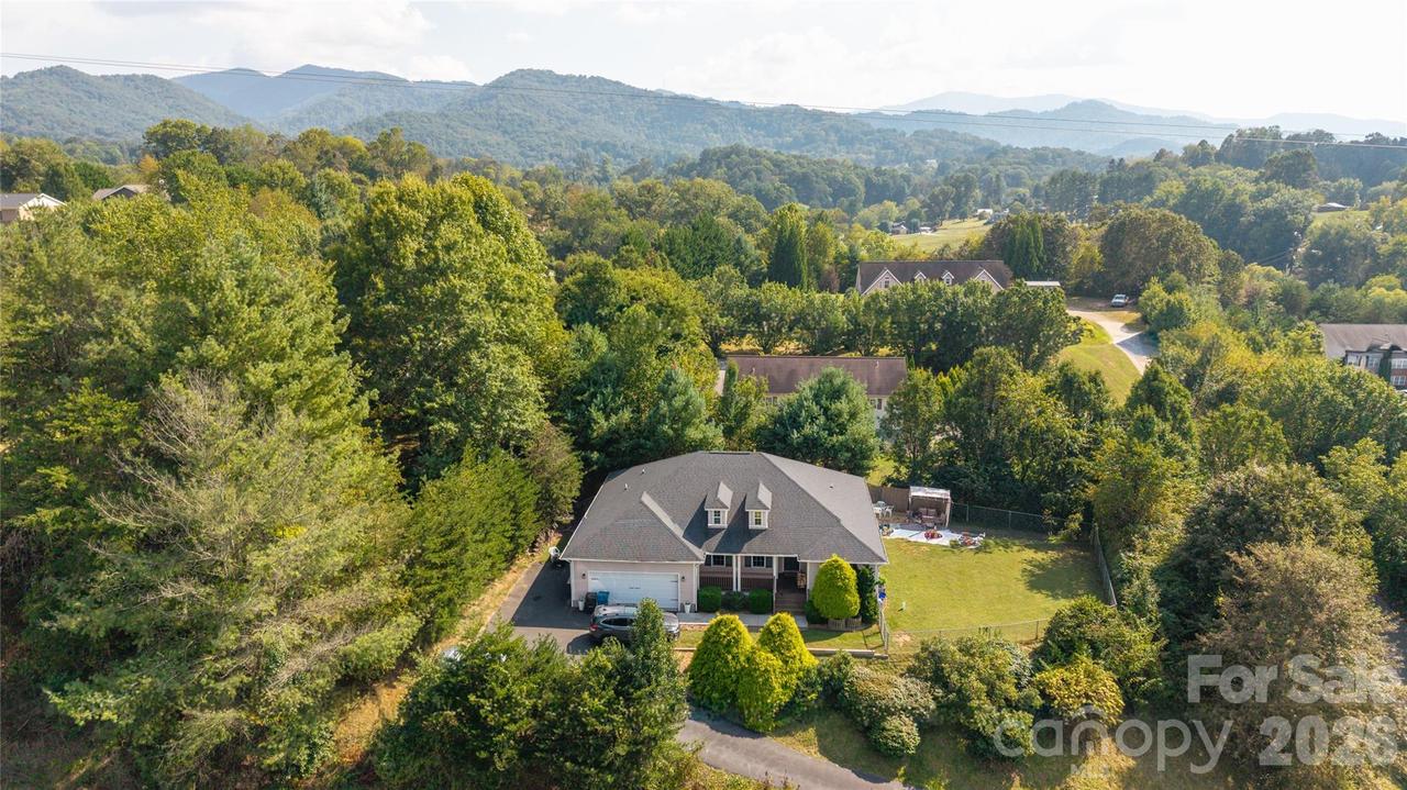 91 Crestview St. #17, Canton, NC 28716