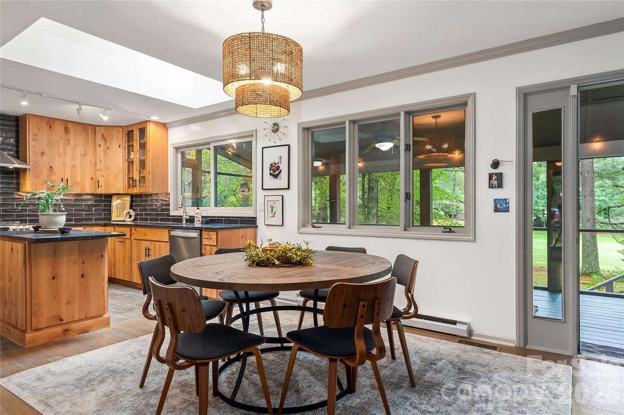 109 Middle Connestee Tr., Brevard, NC 28712