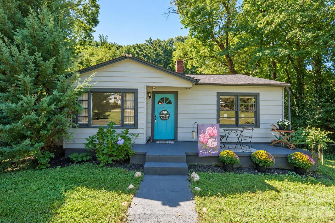 907 Mauney Rd., Stanley, NC 28164