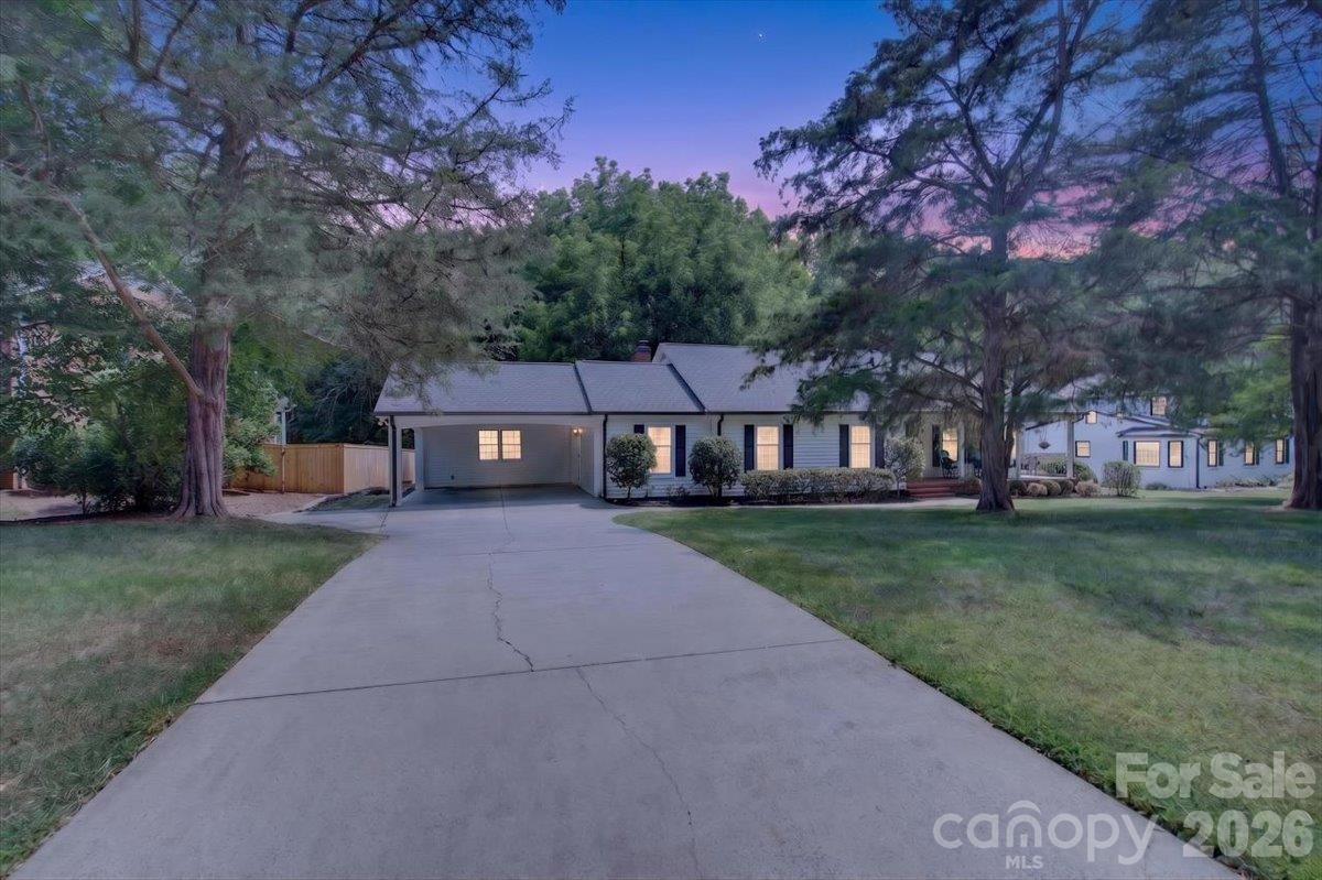 4124 Bridgewood Ln., Charlotte, NC 28226