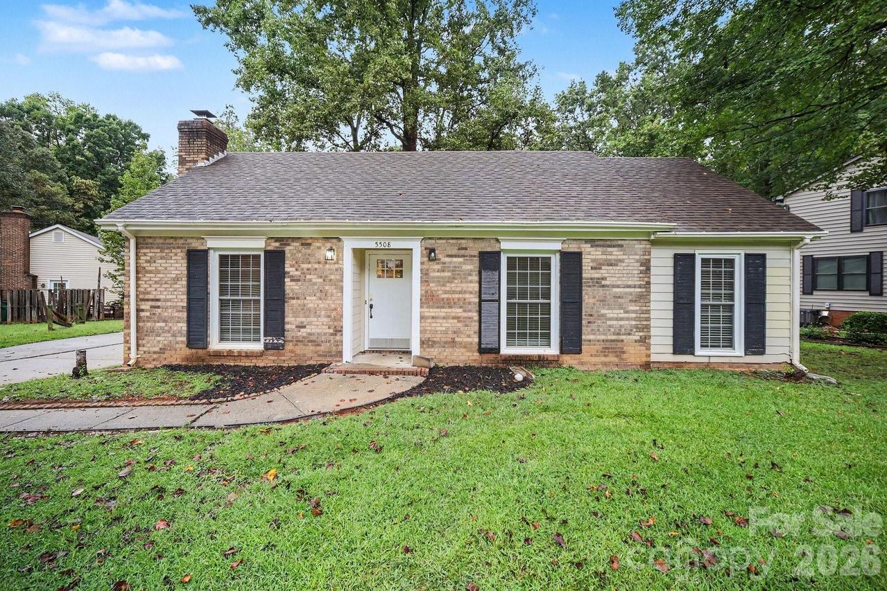 5508 Whistlewood Ln., Charlotte, NC 28208