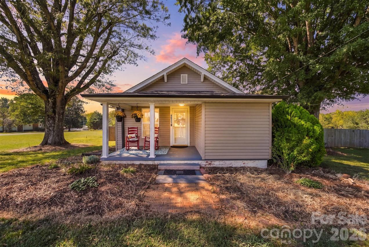 4021 Sulphur Springs Rd., Hickory, NC 28601