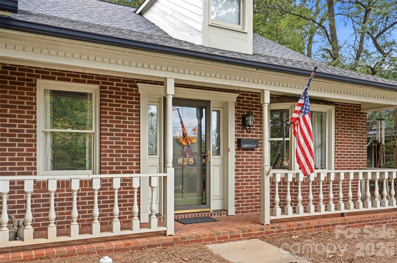 625 Davie Ave., Statesville, NC 28677