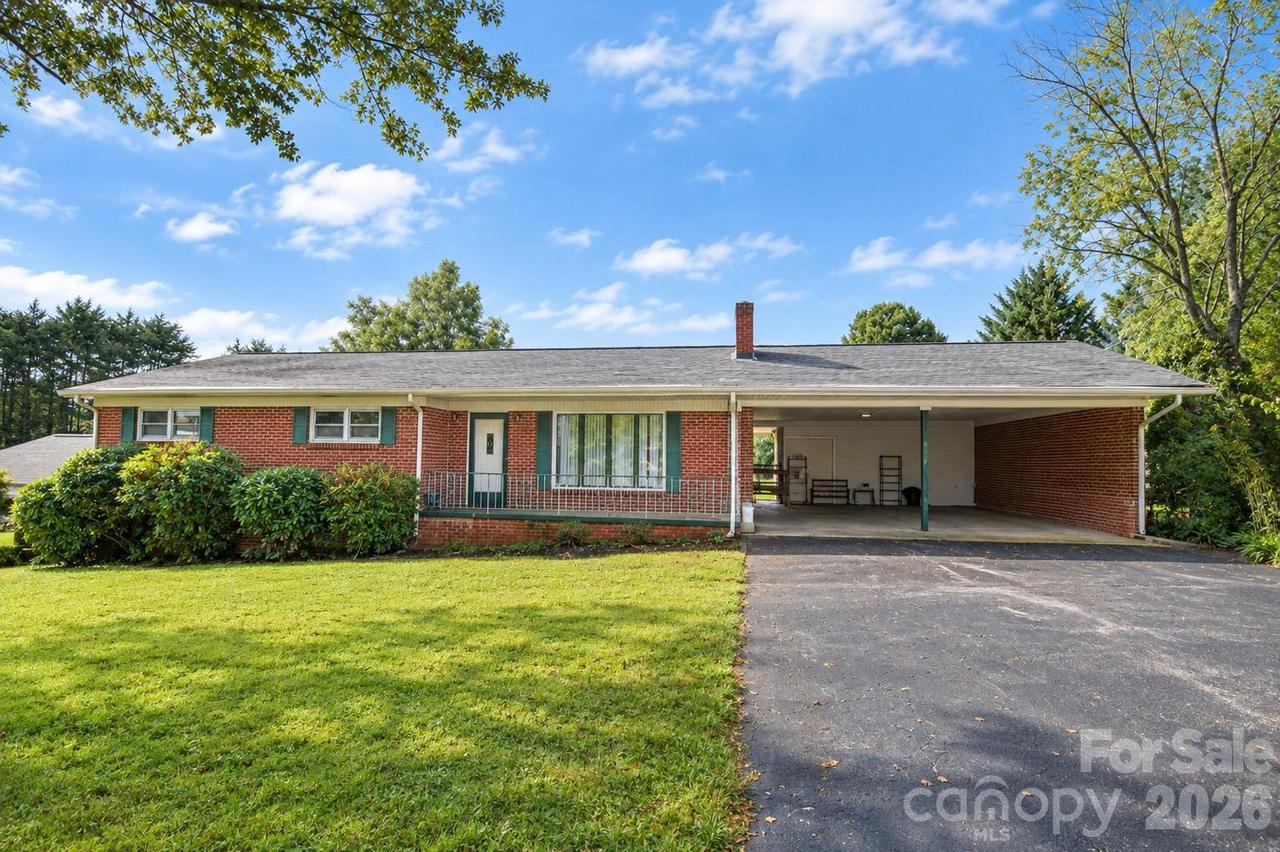 7320 Old Laurel Rd., Hickory, NC 28168