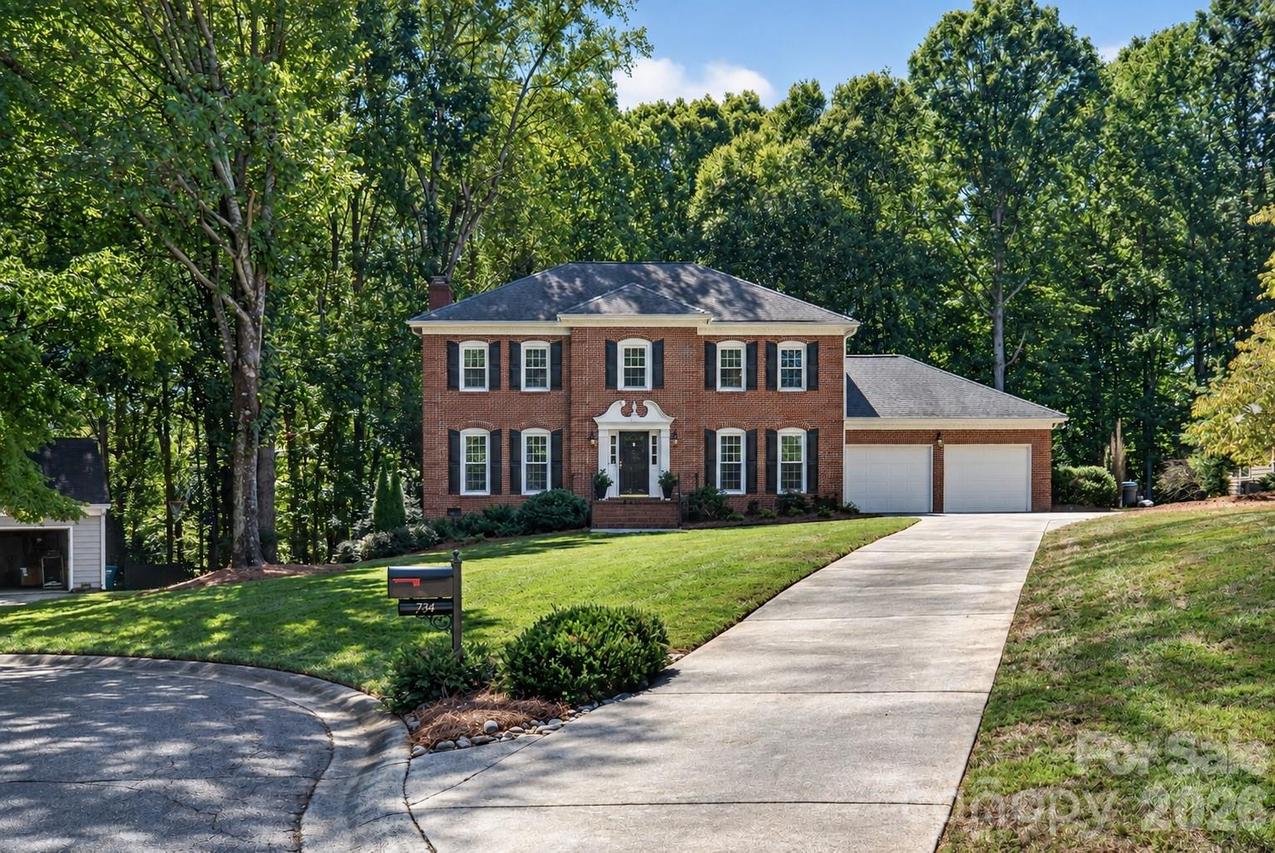 734 Stratford Woods Rd., Matthews, NC 28105