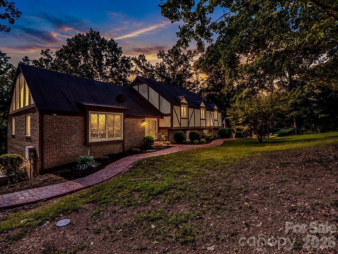 328 Plantation Dr., Rutherfordton, NC 28139