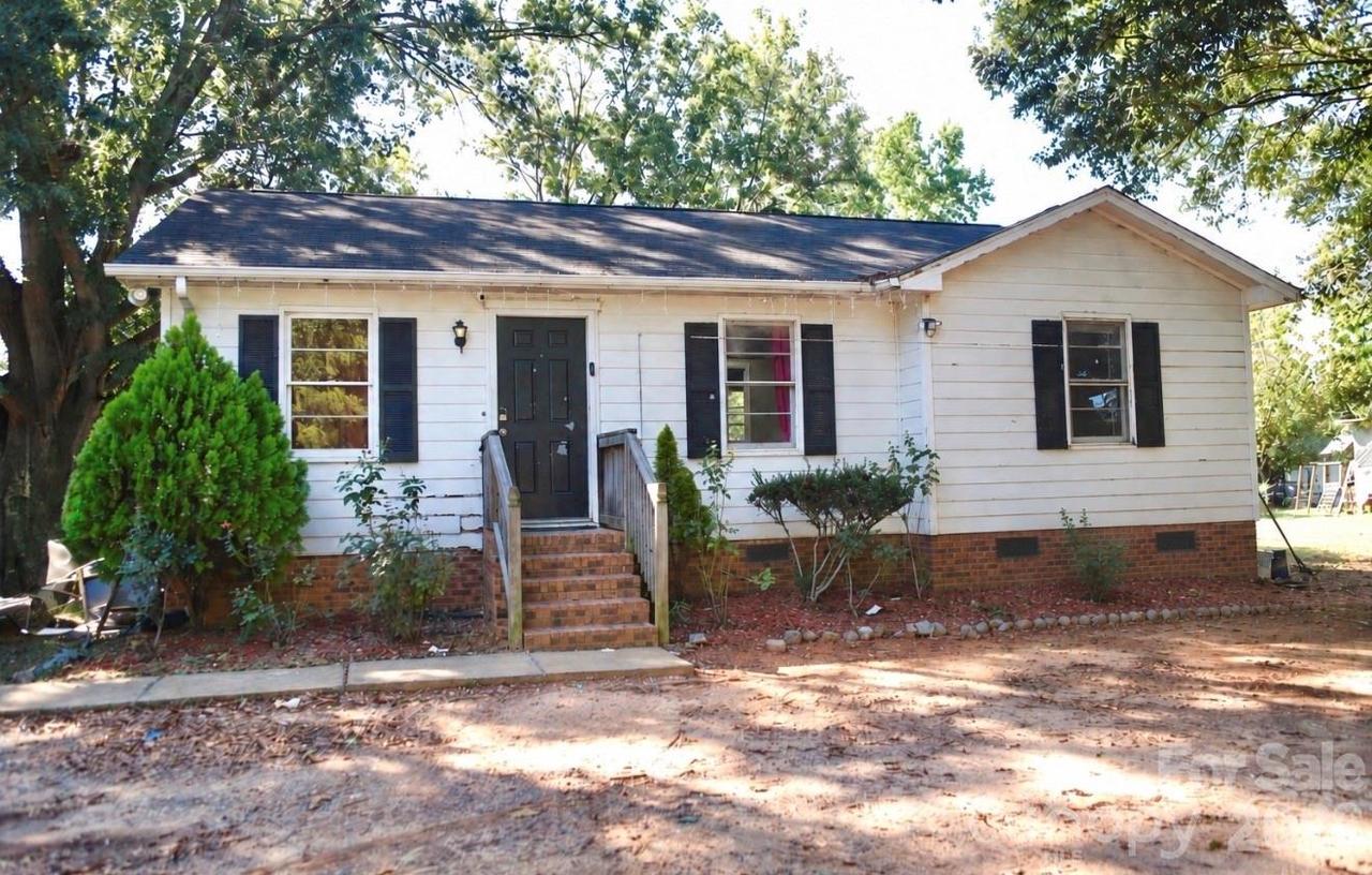 712 Edgehill Dr., Monroe, NC 28110