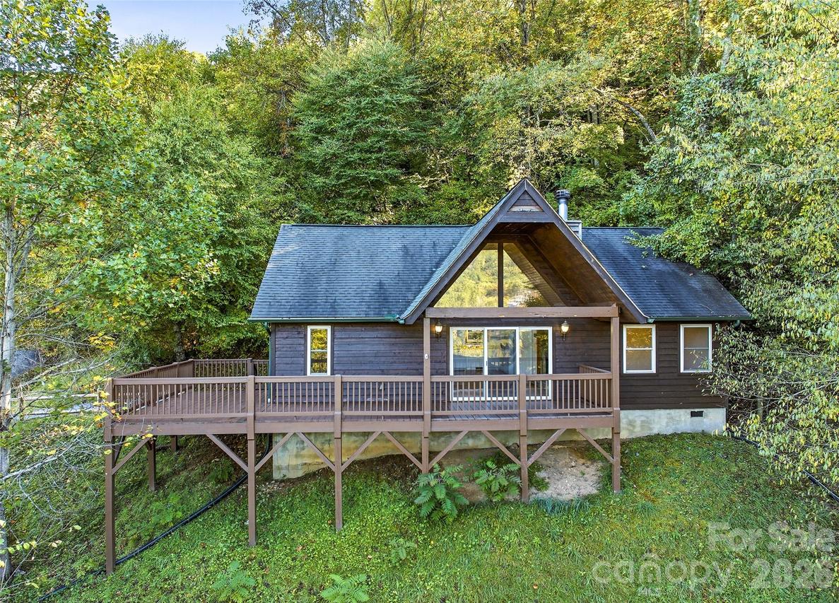 144 Appalachian Tr., Maggie Valley, NC 28751