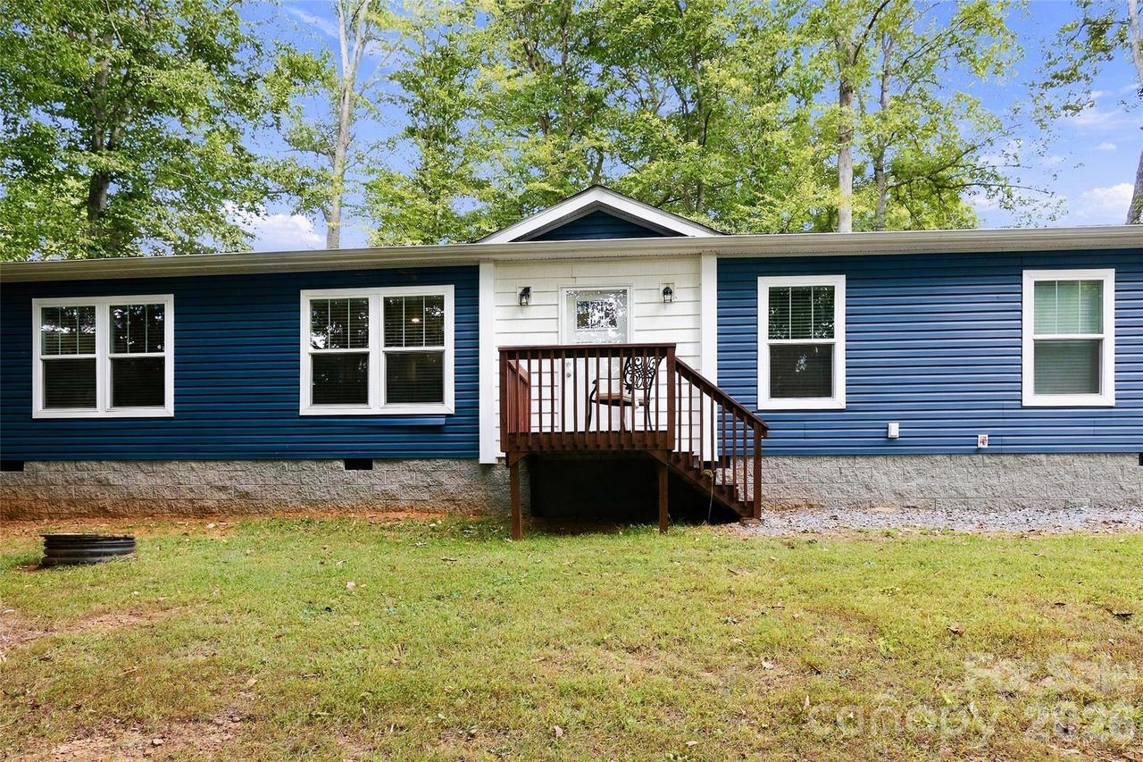 203 Beaverdam Loop Rd., Candler, NC 28715