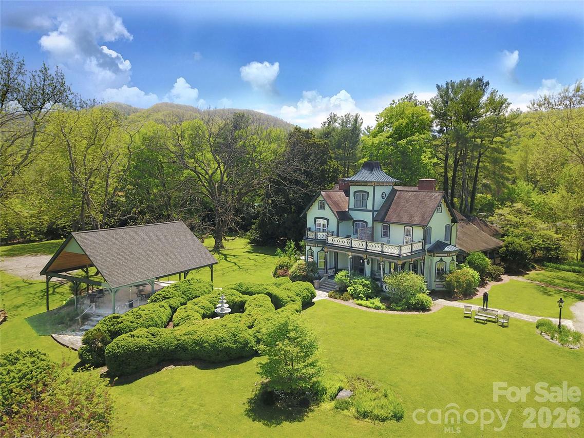 204 Lawson St., Hot Springs, NC 28743