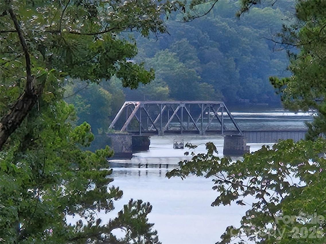 150 Kingfisher Ct. #30, Badin Lake, NC 28127