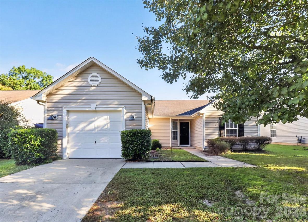 1713 Summit Ridge Ln., Kannapolis, NC 28083