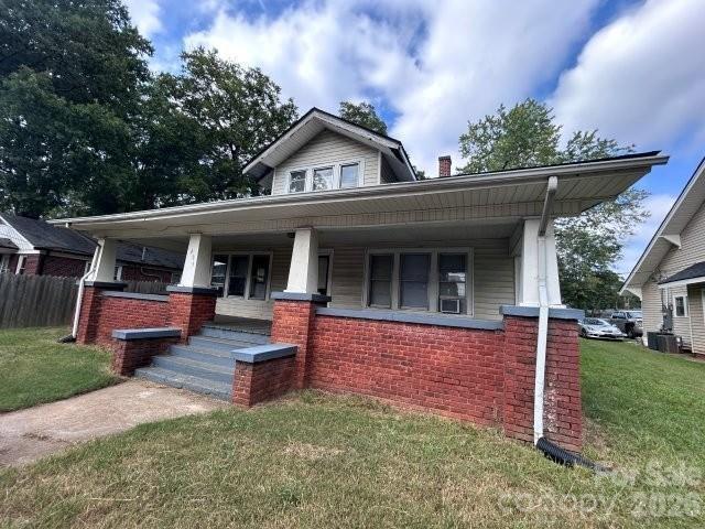 439 2nd Ave., Hickory, NC 28602