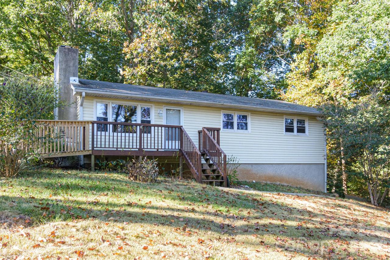 86 Johnston Blvd., Asheville, NC 28806