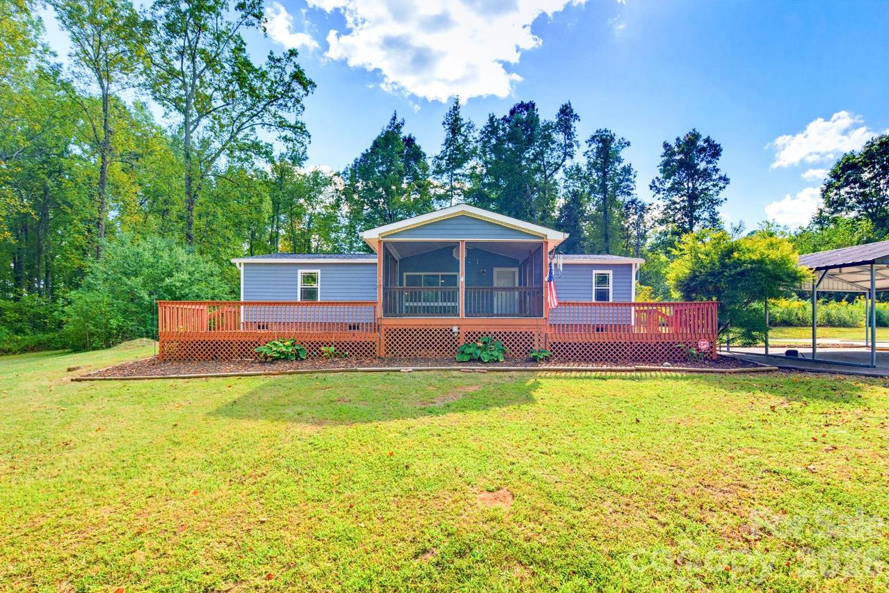 5119 Pine Springs Dr., Bessemer City, NC 28016