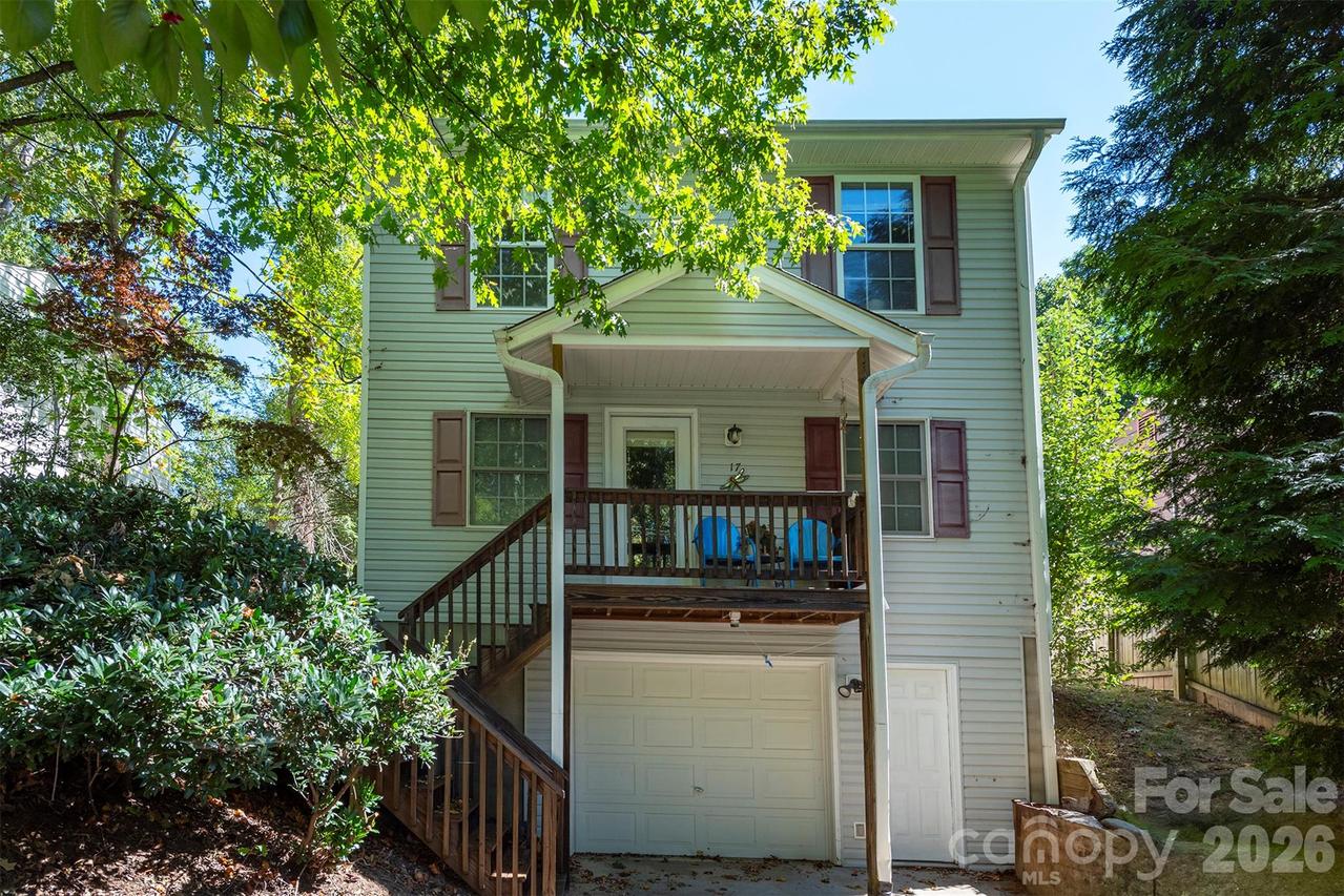 17 Castle St., Asheville, NC 28803
