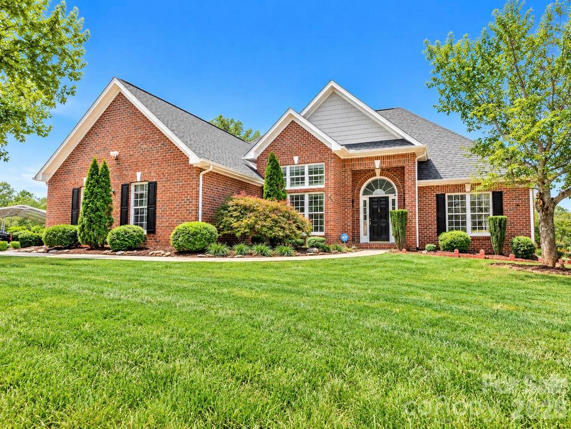 1615 Terra Cotta Dr., Hickory, NC 28602