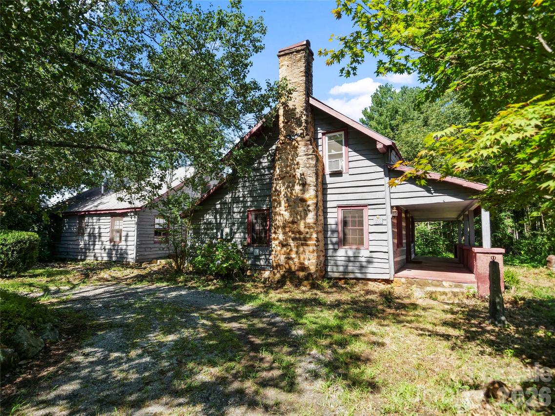 2125 Whiteside Rd., Mill Spring, NC 28756