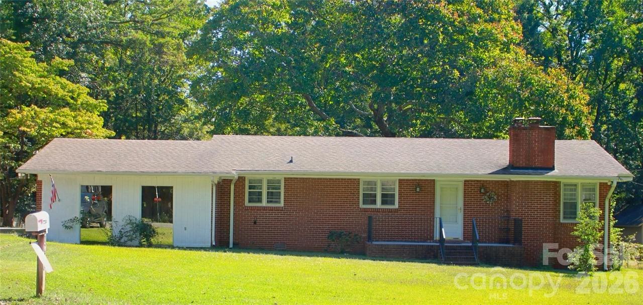 7218 Lakeside Dr., Charlotte, NC 28215