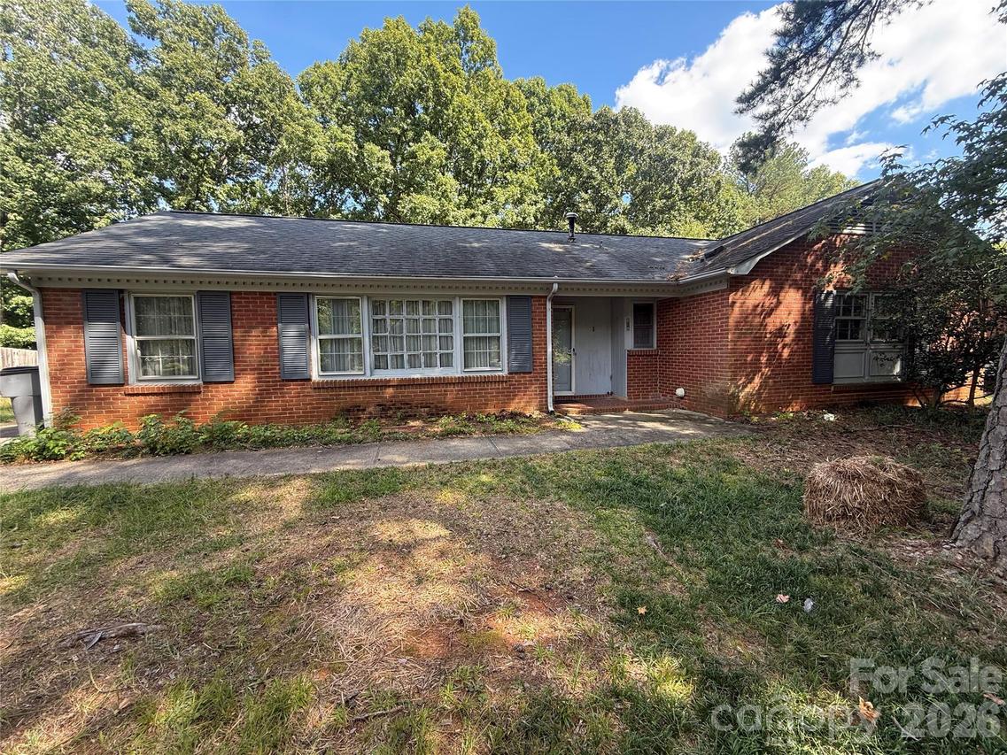 818 Mclaughlin Dr., Charlotte, NC 28212
