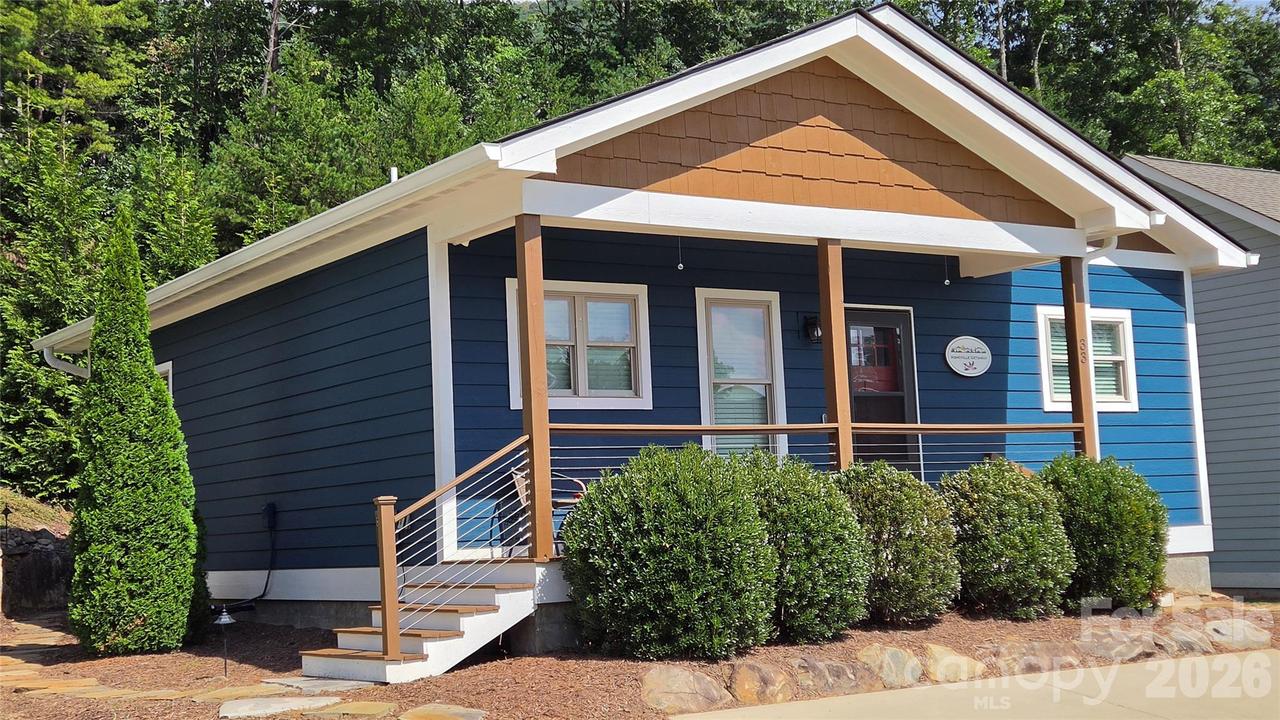 33 Westside Village Rd., Fairview, NC 28730