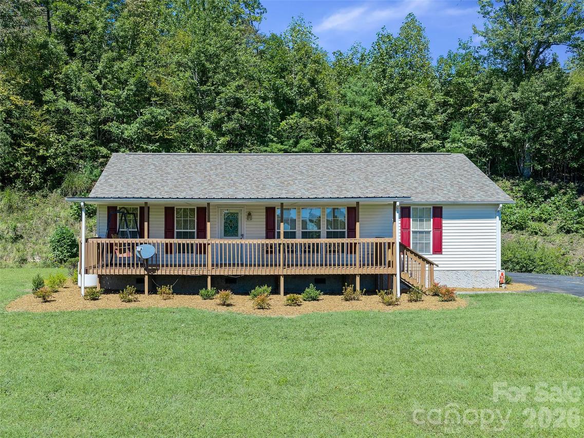 456 Tempie Mountain Rd., Spruce Pine, NC 28777
