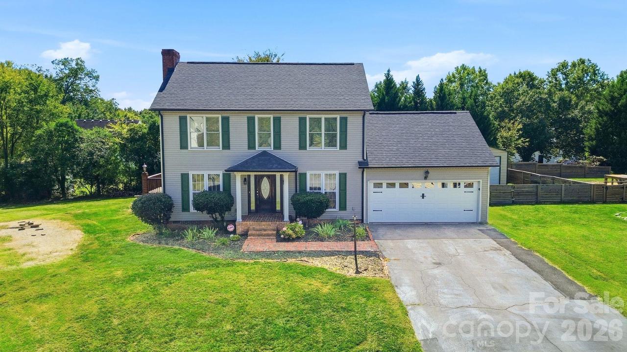 2351 Ellerbe Dr., Kannapolis, NC 28083