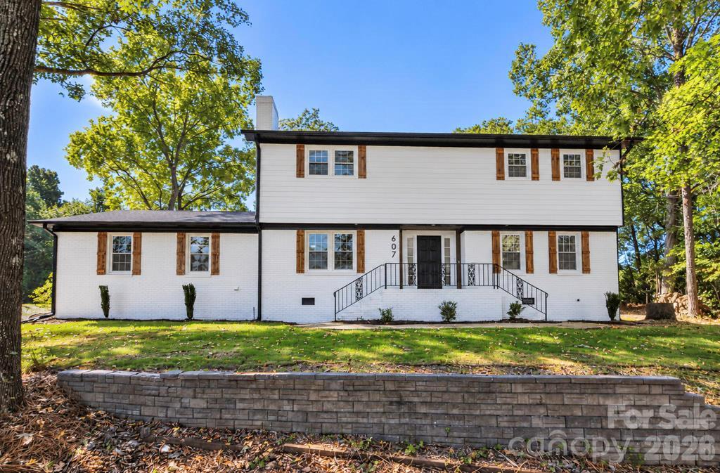607 Willow Ln., Harrisburg, NC 28075