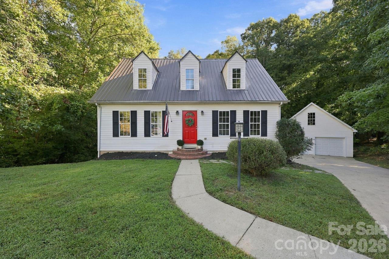 205 Colonial Ave., Concord, NC 28025