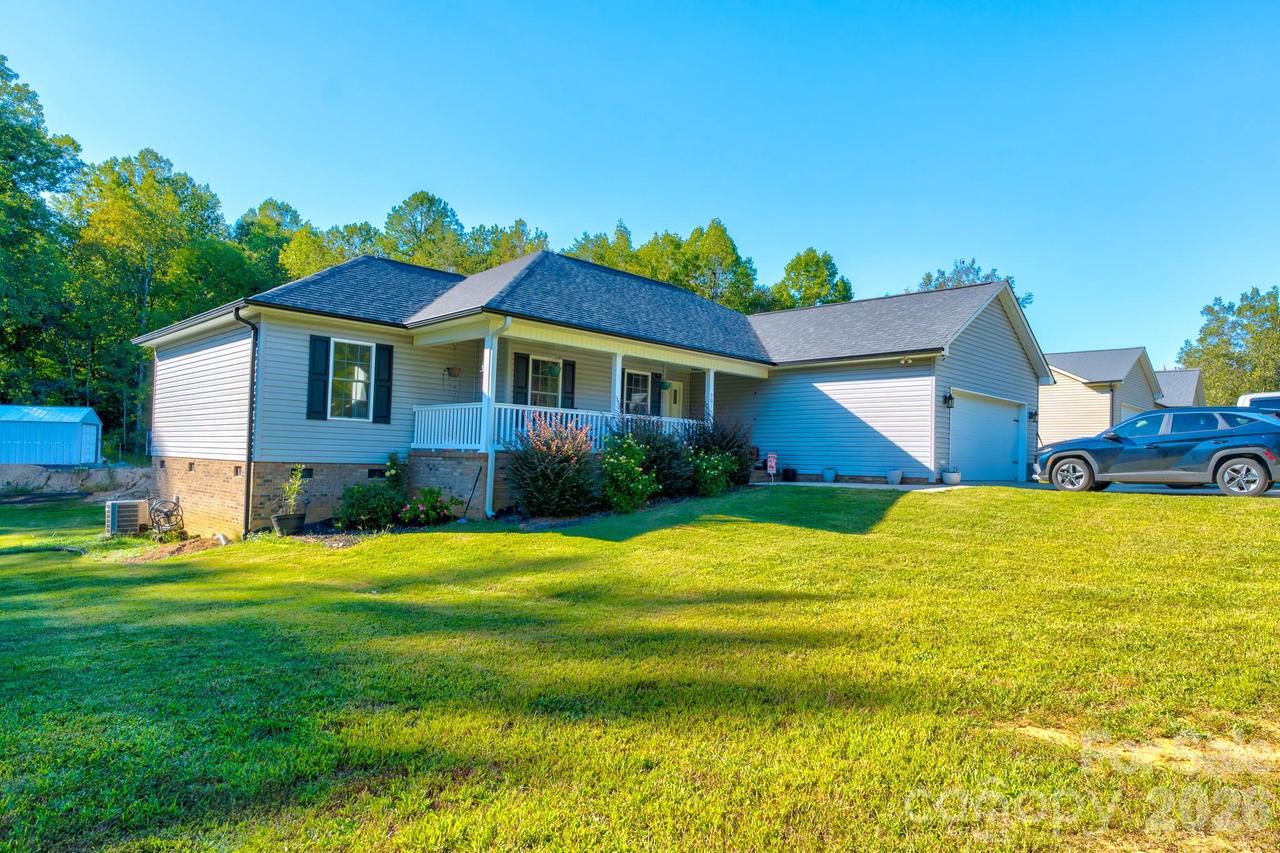 301 Delview Dr., Cherryville, NC 28021