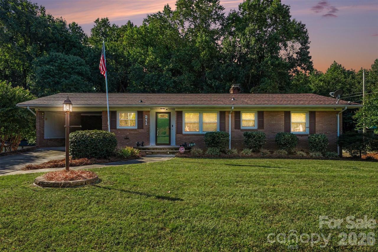211 W 21st St., Kannapolis, NC 28081