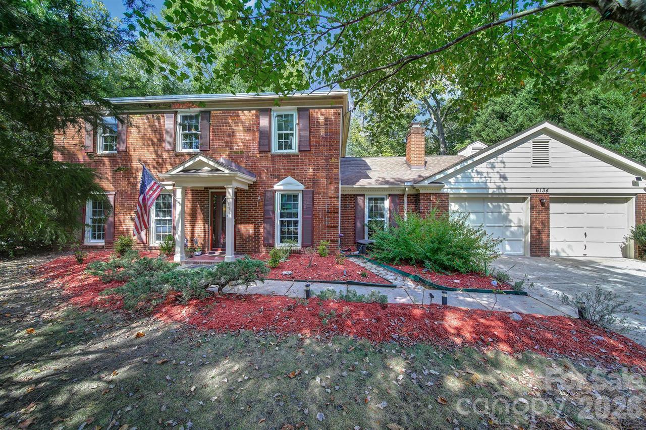6134 Hickory Forest Dr., Charlotte, NC 28277