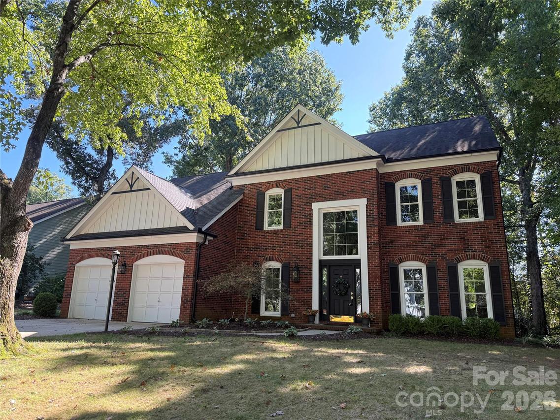 6705 Elmstone Dr., Charlotte, NC 28277