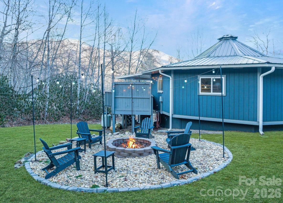 180 Hemlock Loop, Maggie Valley, NC 28751