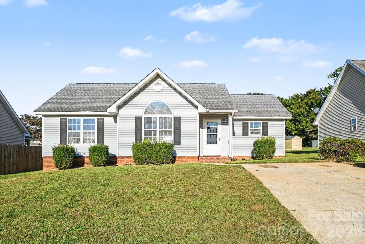 4415 Biesterfield Dr., Charlotte, NC 28216