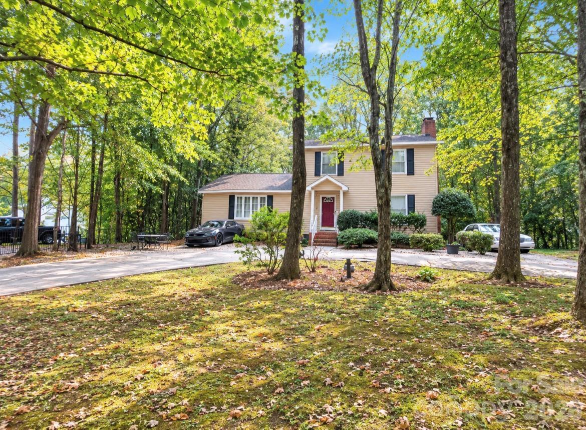 7332 Cedarbrook Dr., Charlotte, NC 28215