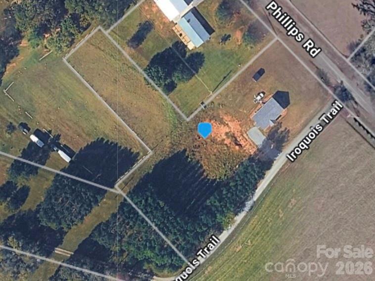22 Iroquois Tr., Columbus, NC 28722