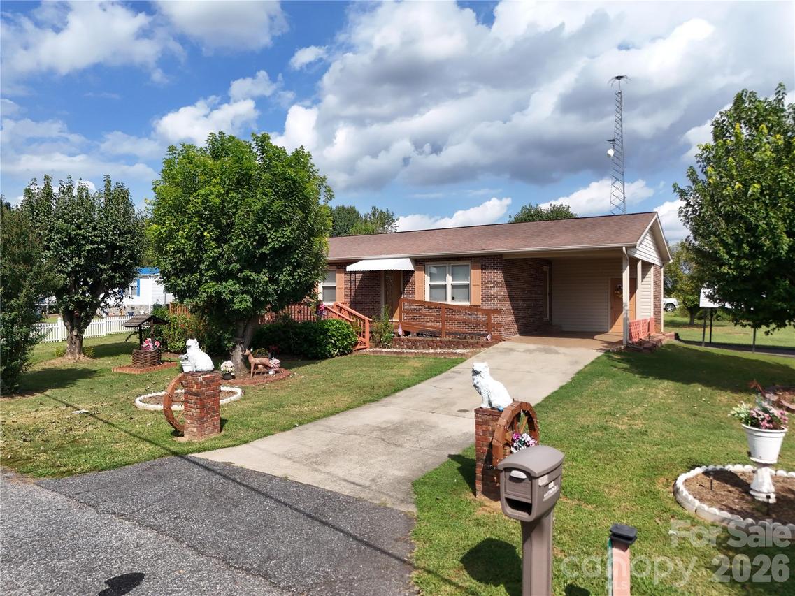 108 Brittain Dr., Morganton, NC 28655
