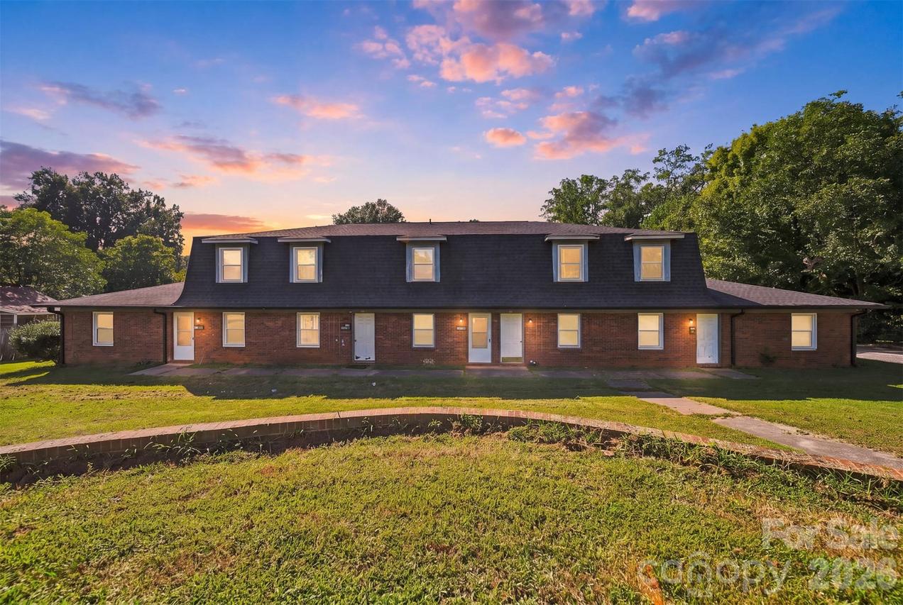 402 S Ashe Ave., Newton, NC 28658