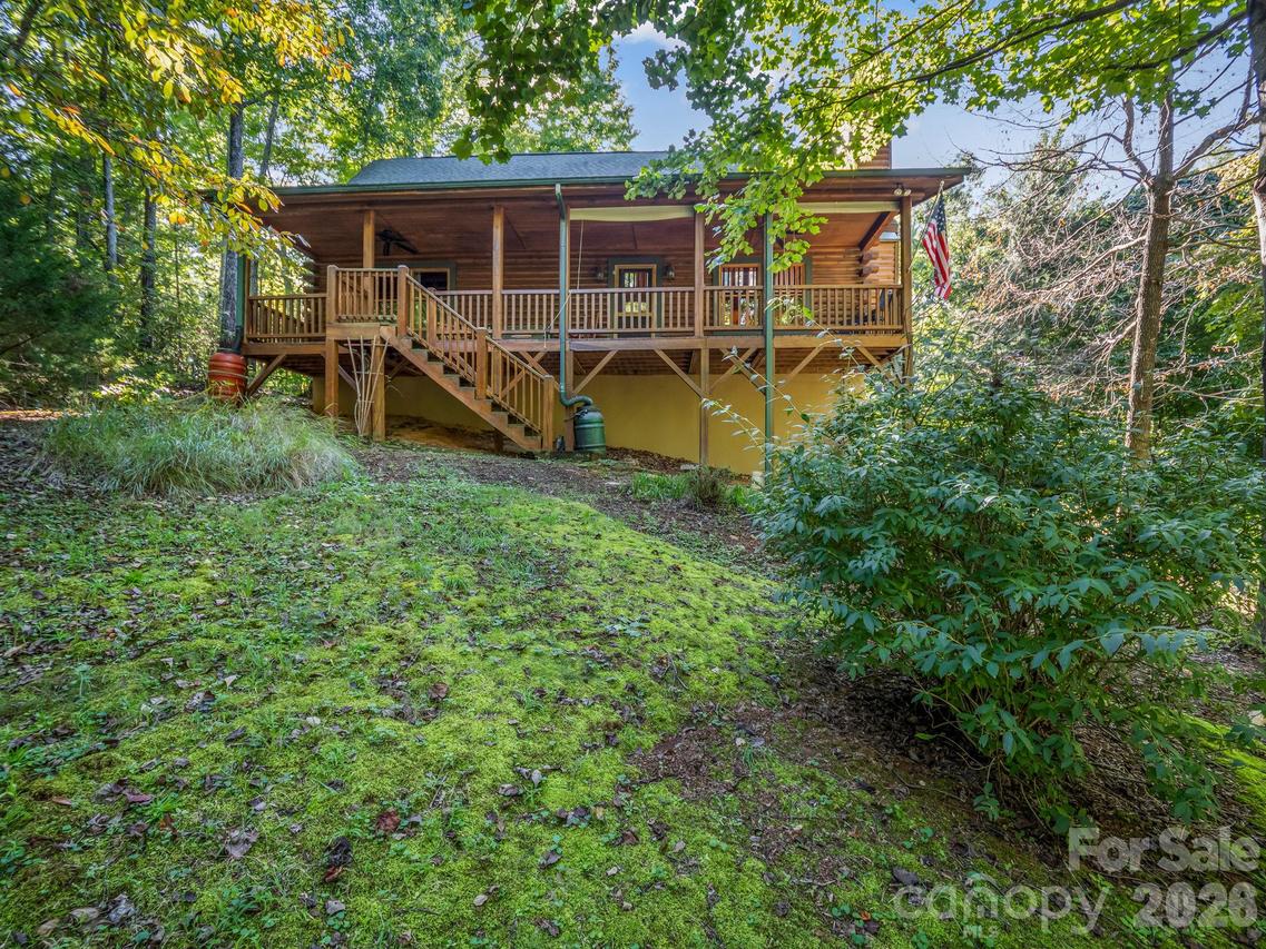 124 Starling Ln., Lake Lure, NC 28746