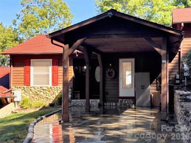 927 Henry Dingus Way, Maggie Valley, NC 28751