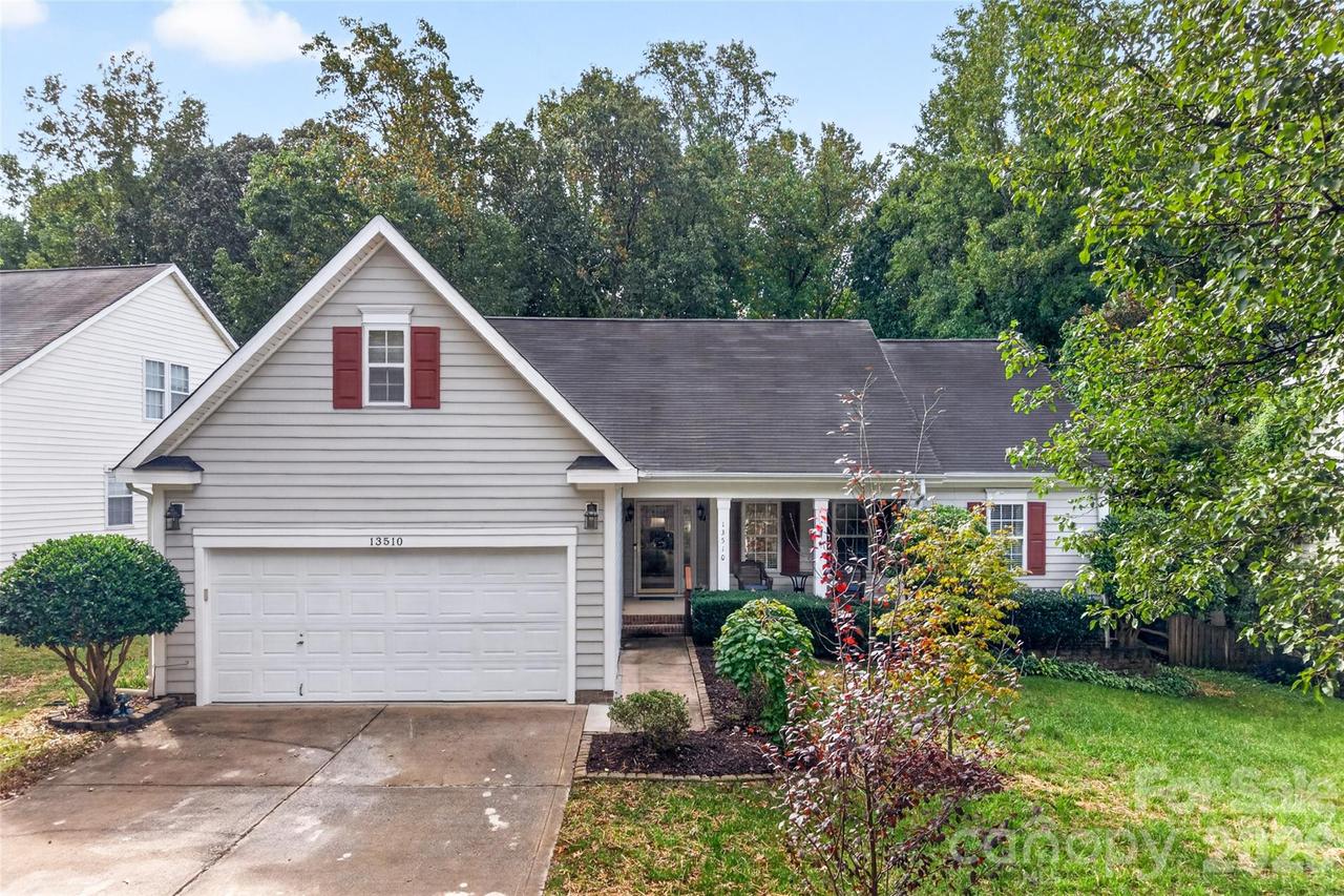 13510 Damson Dr., Huntersville, NC 28078