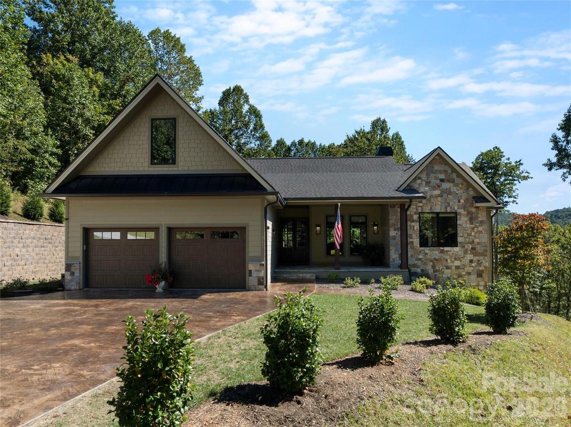 945 Somersby Park, Hendersonville, NC 28739