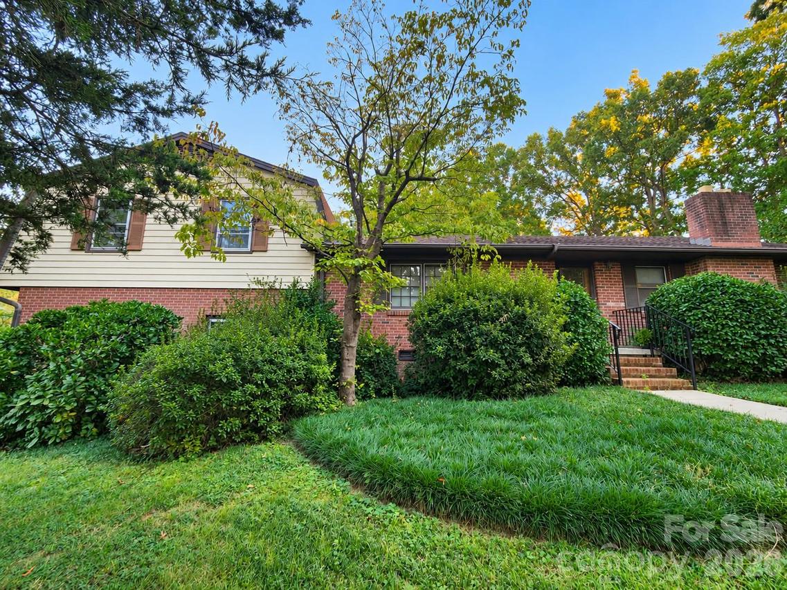 2419 Rhyneland St., Gastonia, NC 28054