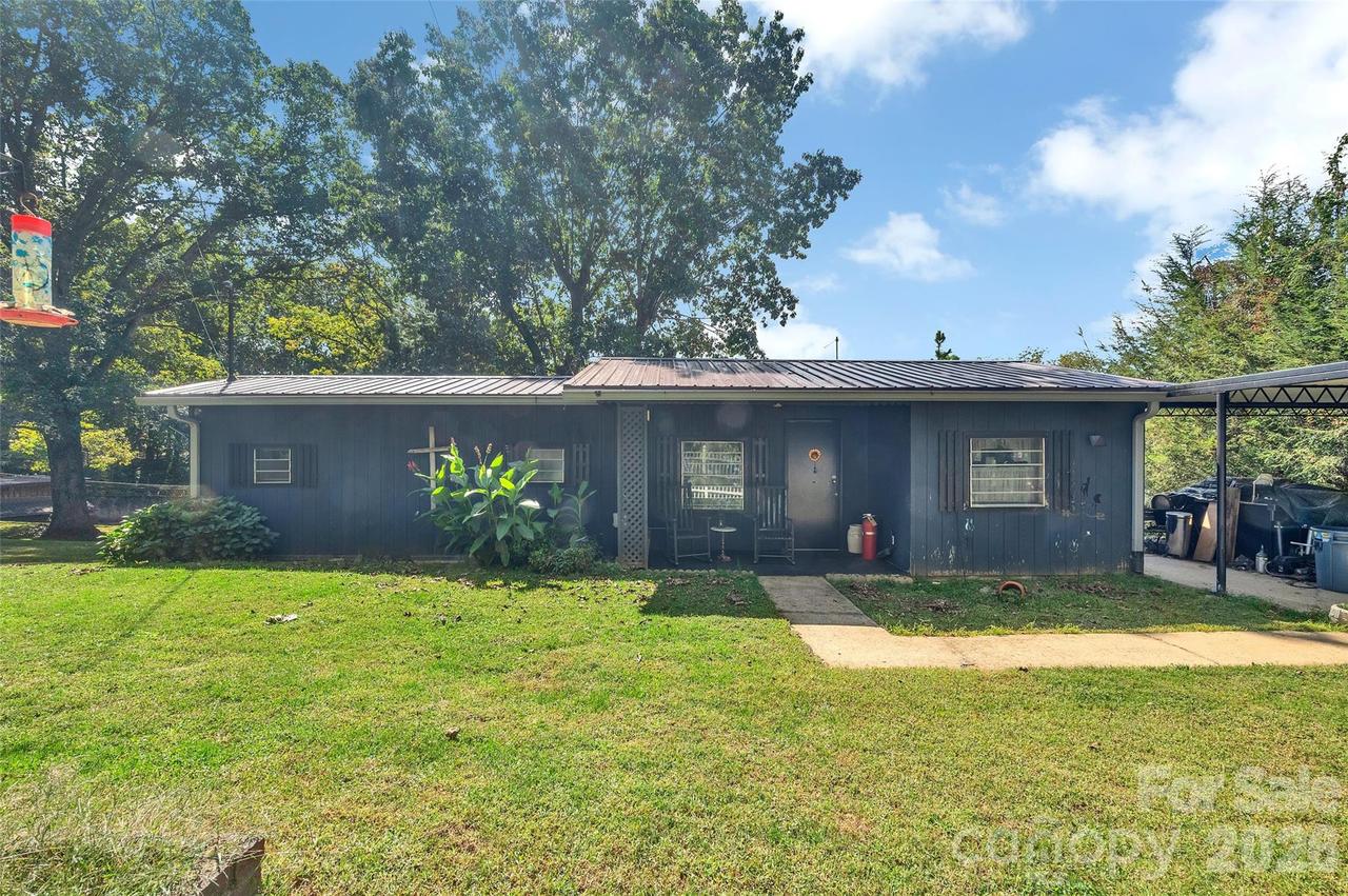 144 Skyline Dr., Canton, NC 28716