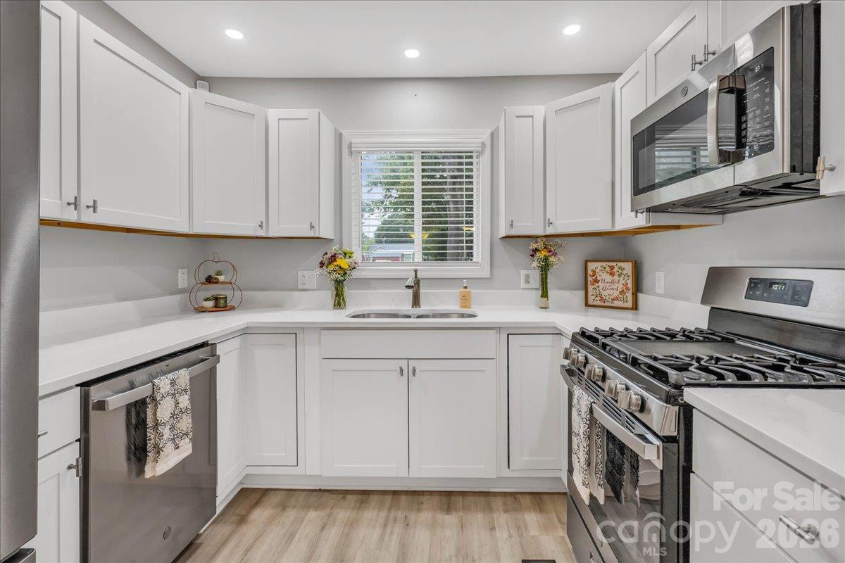 1005 Noles Dr., Mount Holly, NC 28120